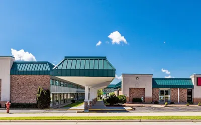 Red Roof Inn & Suites DeKalb