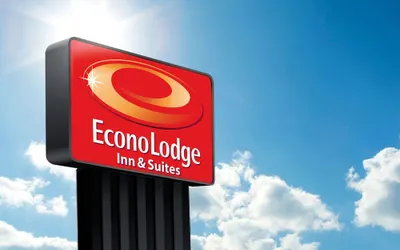 Econo Lodge Inn & Suites