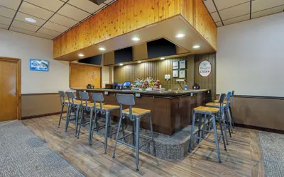 Comfort Inn & Suites Triadelphia - Wheeling