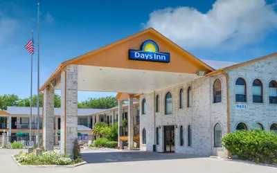 Days Inn by Wyndham San Antonio