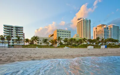 Holiday Inn Miami Beach - Oceanfront by IHG