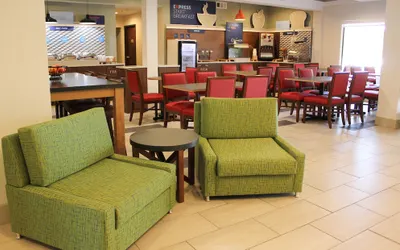 Holiday Inn Express Osage Beach - Lake Of The Ozarks by IHG