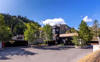 Red Wolf Lodge at Olympic Valley