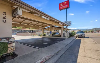 Econo Lodge Inn Suites Yreka