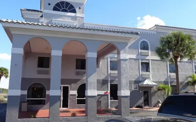 Ruskin Inn Hotel
