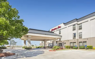 Hampton Inn Shawnee