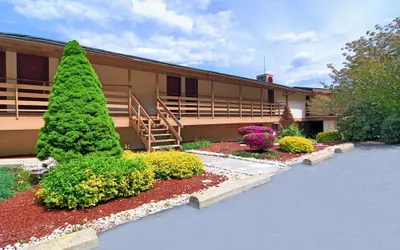 Econo Lodge Summit - Scranton