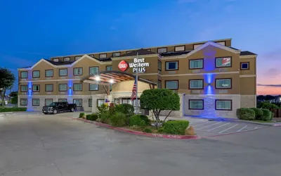 Best Western Plus Arlington North Hotel & Suites