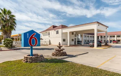 Motel 6 San Marcos, TX - North