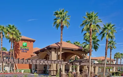 Holiday Inn Express & Suites Rancho Mirage - Palm Spgs Area by IHG
