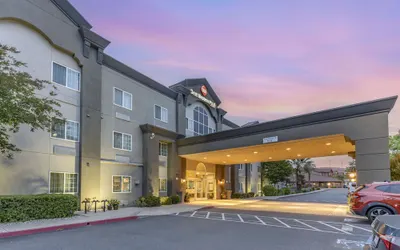 Best Western Plus Vineyard Inn