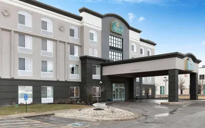 La Quinta Inn & Suites by Wyndham Omaha Airport Downtown