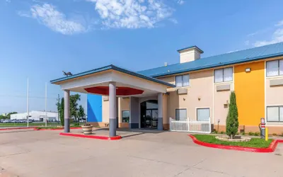 Quality Inn & Suites Wichita Falls I-44