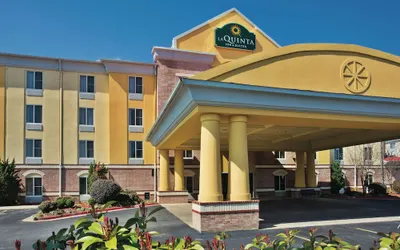 La Quinta Inn & Suites by Wyndham Hot Springs