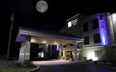 Holiday Inn Express Hotel & Suites Plymouth, an IHG Hotel