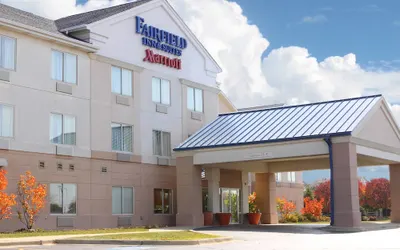 Fairfield Inn and Suites By Marriott St Charles