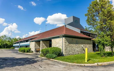 Super 8 by Wyndham Cincinnati/Springdale OH