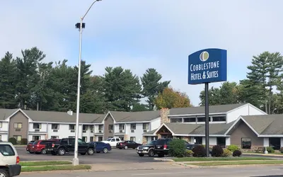 Cobblestone Hotel & Suites – Wisconsin Rapids