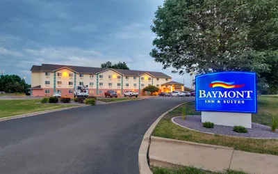 Baymont by Wyndham Galesburg