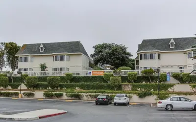 Motel 6 Marina, CA - Monterey