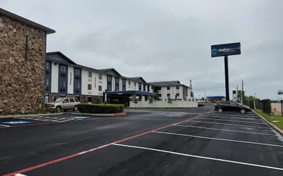 Clarion Pointe