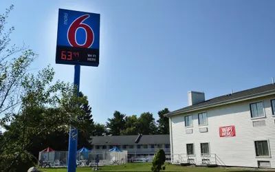 Motel 6 Nashua, NH - North