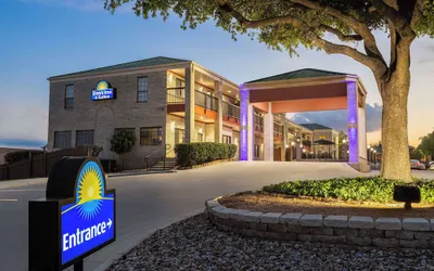 Days Inn by Wyndham San Antonio Near Fiesta Park