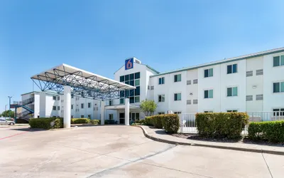 Motel 6 Irving, TX - DFW Airport North