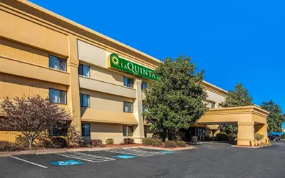 La Quinta Inn & Suites by Wyndham N Little Rock-McCain Mall