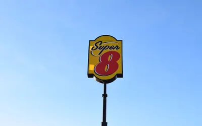 Super 8 by Wyndham Saginaw