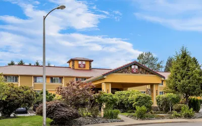 Best Western Plus Parkway Inn