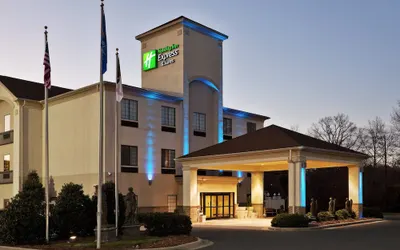 Holiday Inn Express & Suites Albermarle, an IHG Hotel