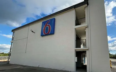 Motel 6 Richmond, KY – EKU Campus Area