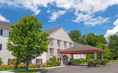 Best Western Plus Berkshire Hills Inn & Suites