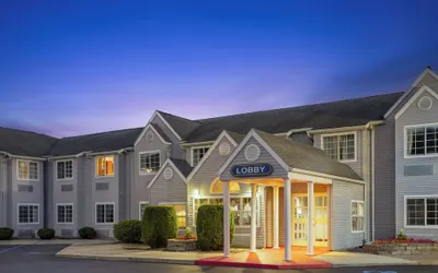 Microtel Inn by Wyndham Albany Airport