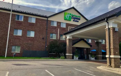 Holiday Inn Express Hotel & Suites St. Paul-Woodbury, an IHG Hotel