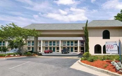 Days Inn By Wyndham Lexington/Columbia