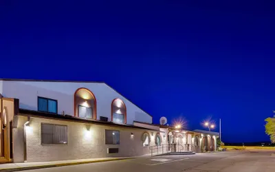 Best Western West Hills Inn