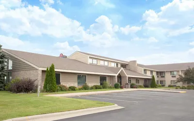 AmericInn by Wyndham Albert Lea