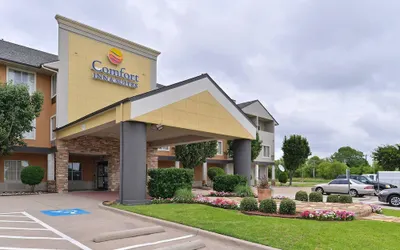 Comfort Inn & Suites Frisco - Plano