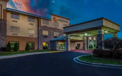 La Quinta Inn & Suites by Wyndham Fairborn Wright-Patterson