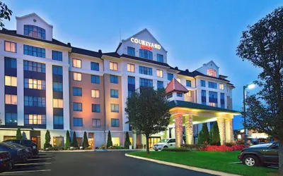 Courtyard by Marriott Long Island MacArthur Airport