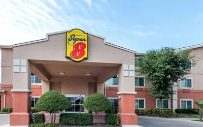 Super 8 by Wyndham Fort Worth North