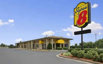 Super 8 by Wyndham Tupelo Airport