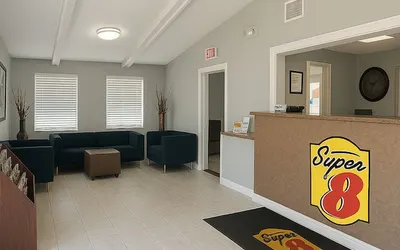 Super 8 by Wyndham Lantana West Palm Beach