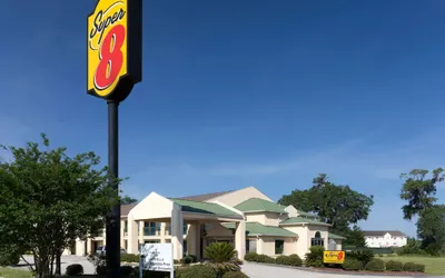 Super 8 by Wyndham Brunswick South/I-95