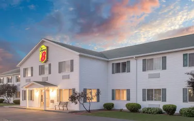 Super 8 by Wyndham Canandaigua