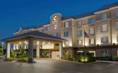 Comfort Suites Near Universal Orlando Resort