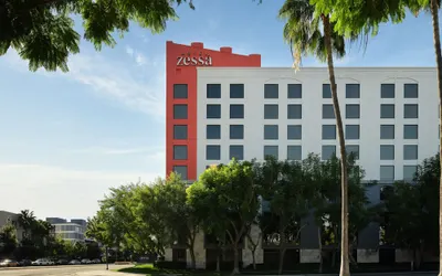 Hotel Zessa Santa Ana – a DoubleTree by Hilton