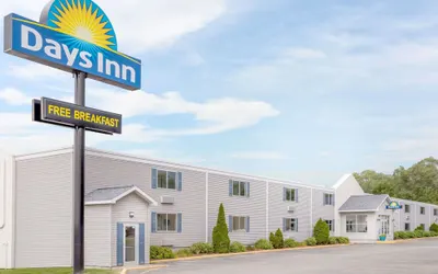 Days Inn by Wyndham Cedar Falls- University Plaza